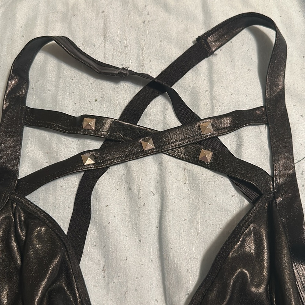 Black Strappy Backless Top - Picture 3 of 3